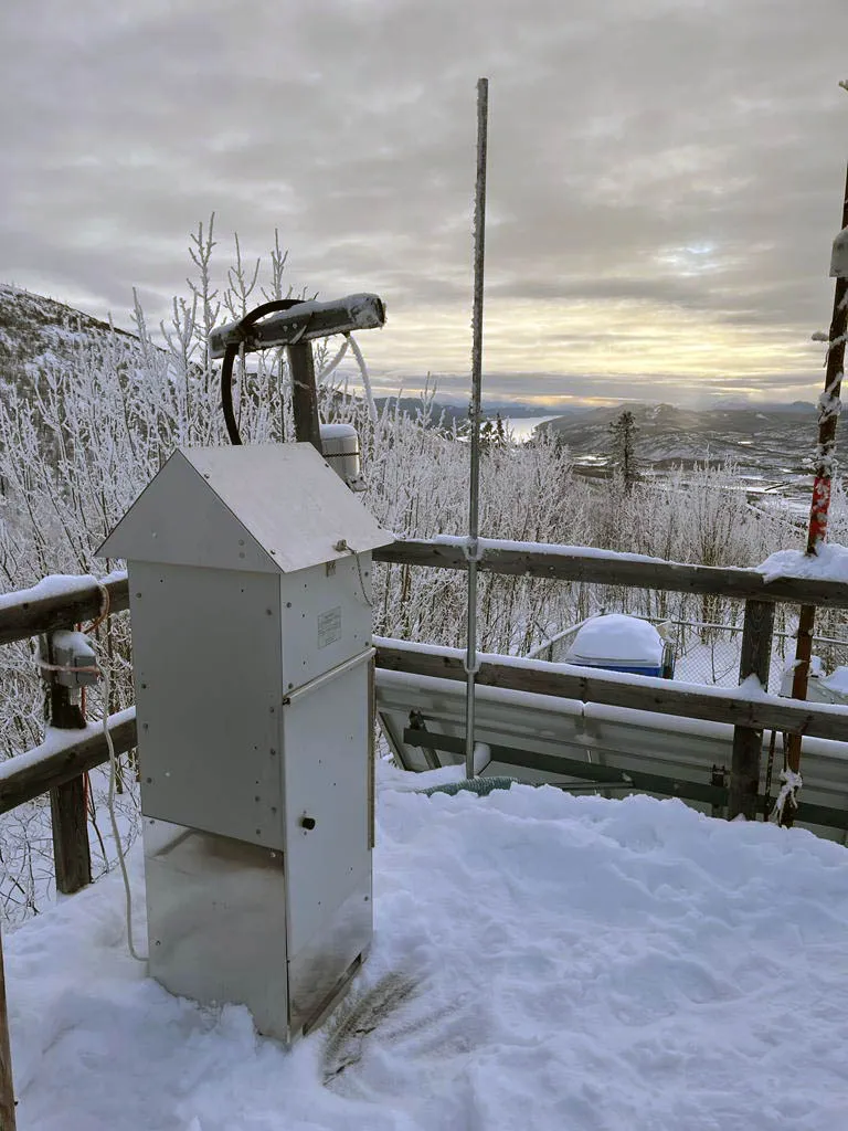 Air sampler at Little Fox Lake